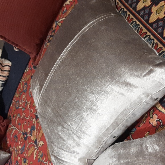 Callisto home accent pillow regular price 125usd - Picture 6 of 11